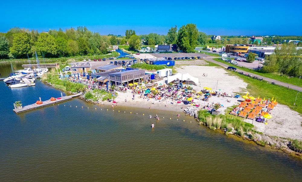 Strandpaviljoen Oranje Buiten